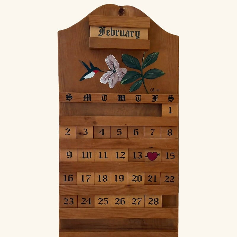 🌲 Wooden Perpetual Calendar – Rustic Family Date Tracker with Hand-Painted Art, Reusable DIY Home Decor for Wall & Tabletop