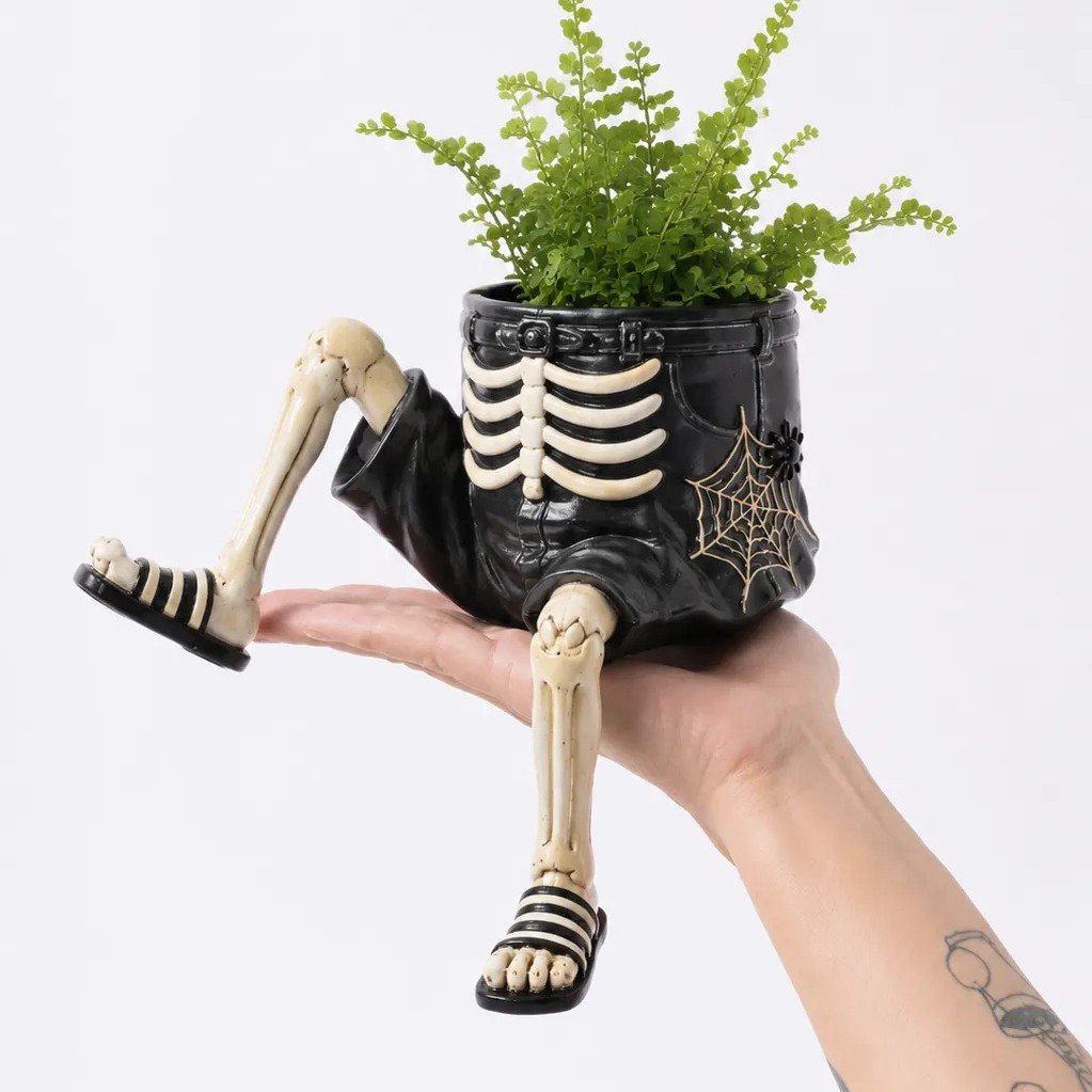 🎃💀Halloween Dangling Leg Resin Planter | Spooky Cute Shelf Sitter Plant Pot for Indoor & Outdoor Halloween Decor