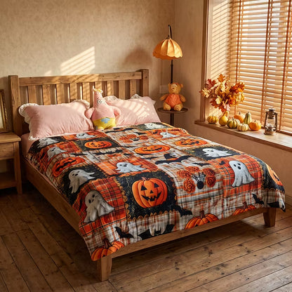 🎃Halloween Patchwork Flannel Throw Blanket – Soft, Cozy & Fade-Resistant