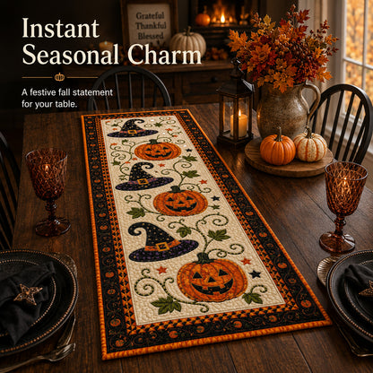 🎃 Quilted Halloween Table Runner – Pumpkin & Witch Hat Design