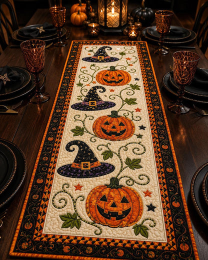 🎃 Quilted Halloween Table Runner – Pumpkin & Witch Hat Design