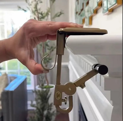 🎄🪝Adjustable Stocking & Garland Fireplace Mantel Hanger