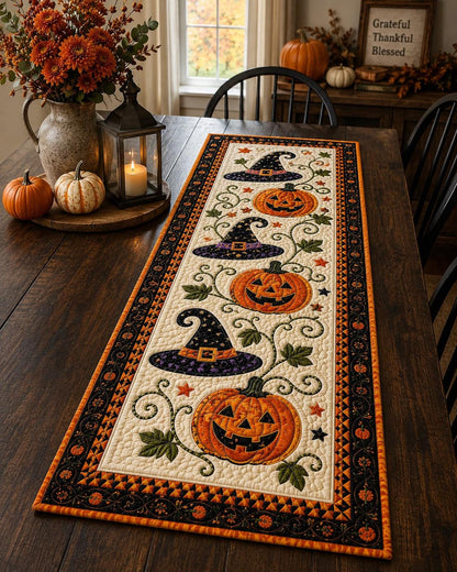 🎃 Quilted Halloween Table Runner – Pumpkin & Witch Hat Design