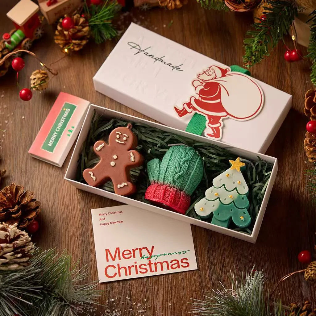 🎄 Handmade Christmas Scented Candle Gift Set | Adorable Christmas-themed candles—a perfect, ready-to-gift holiday treat.