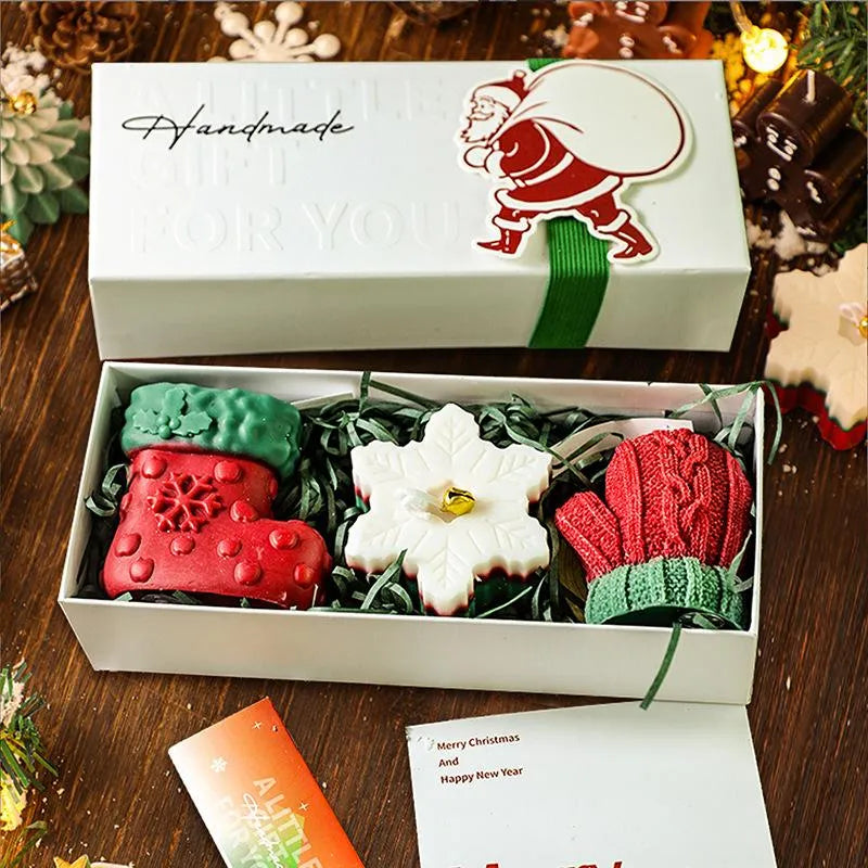 🎄 Handmade Christmas Scented Candle Gift Set | Adorable Christmas-themed candles—a perfect, ready-to-gift holiday treat.