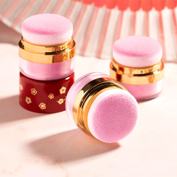 💄3-in-1 Loose Powder Blush – Blush for the time-strapped; quick application; includes a small mirror.