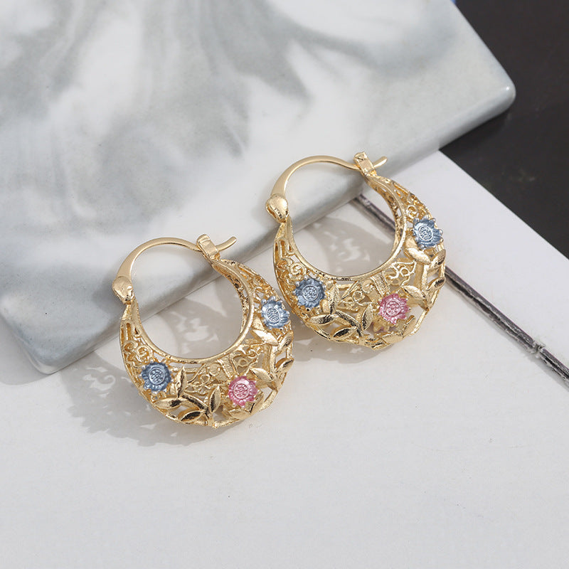 🌸 Vintage Filigree Floral Hoop Earrings