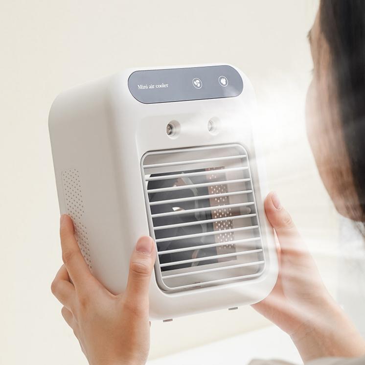💨Portable USB Desktop Humidifying Cooling Fan