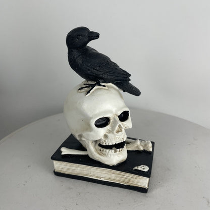 💀 Gothic Raven & Skull Resin Figurine Tabletop Ornament