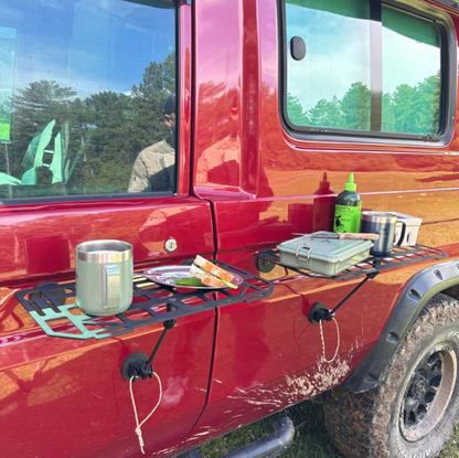 Heavy-Duty MagneticVehicle Side Table IPortable Grid Camp Desk