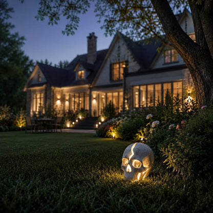 💀 Cracked Skull Solar Garden Light | Gothic Spooky Skull Landscape Yard Lamp