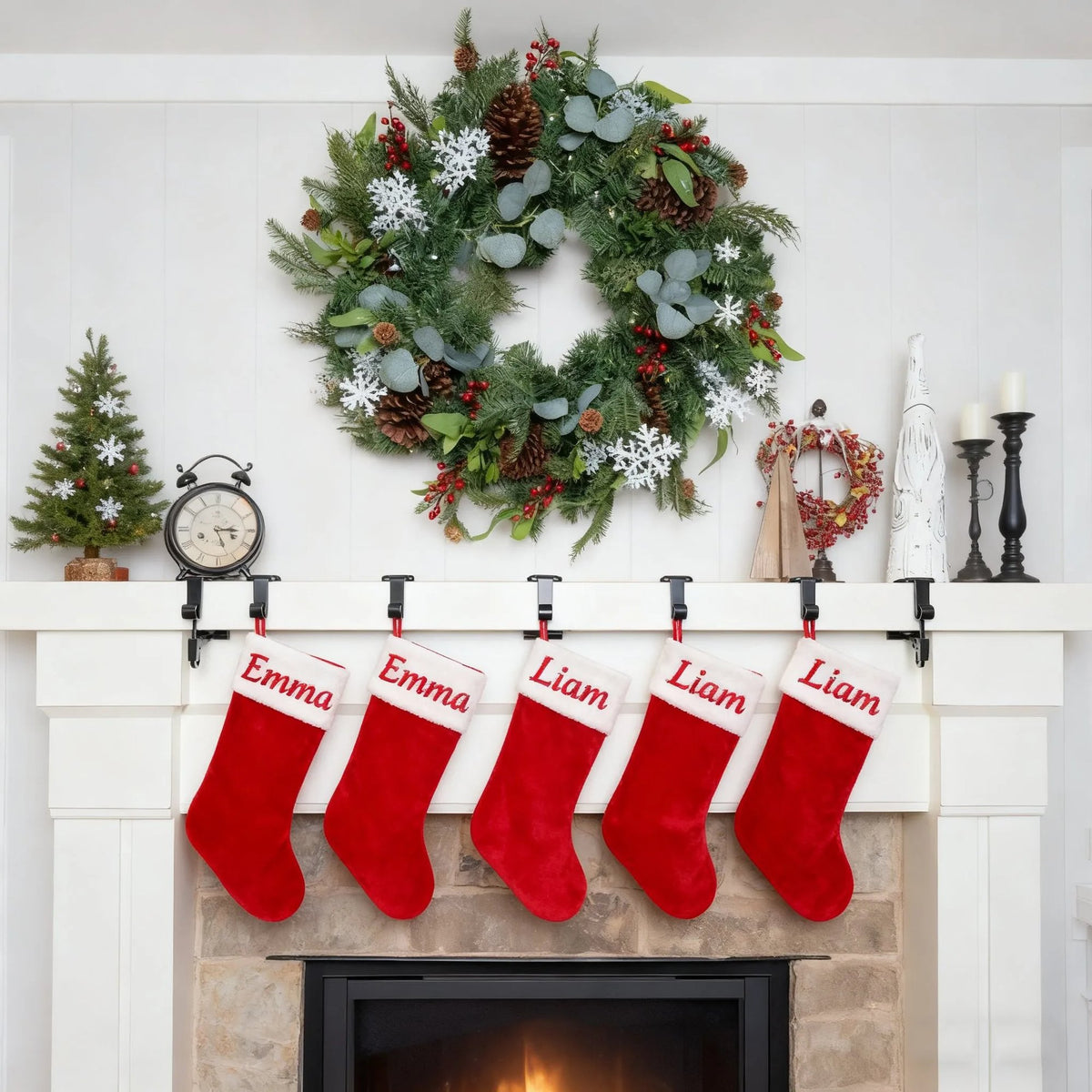 🎄🪝Adjustable Stocking & Garland Fireplace Mantel Hanger