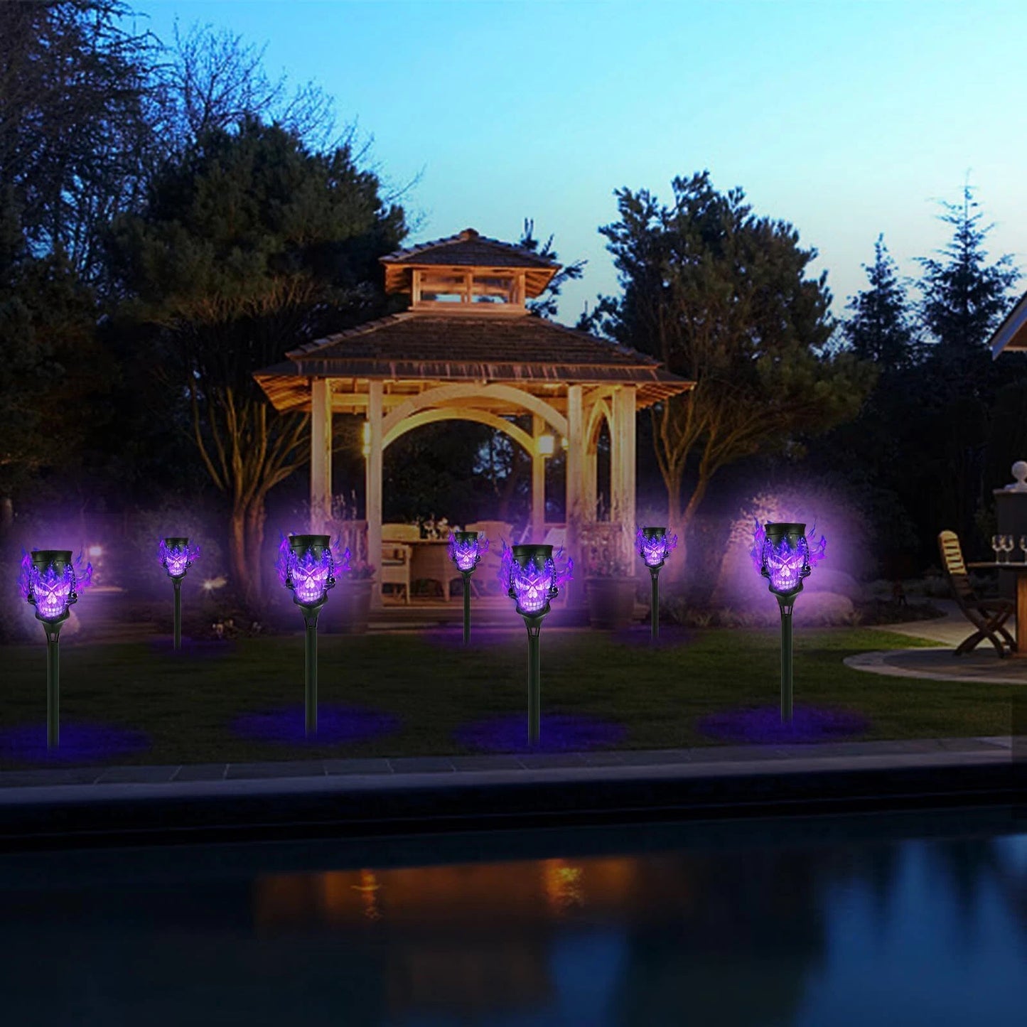 💀4-Pack Skull Purple‑Flame Solar Torch Stake Lights
